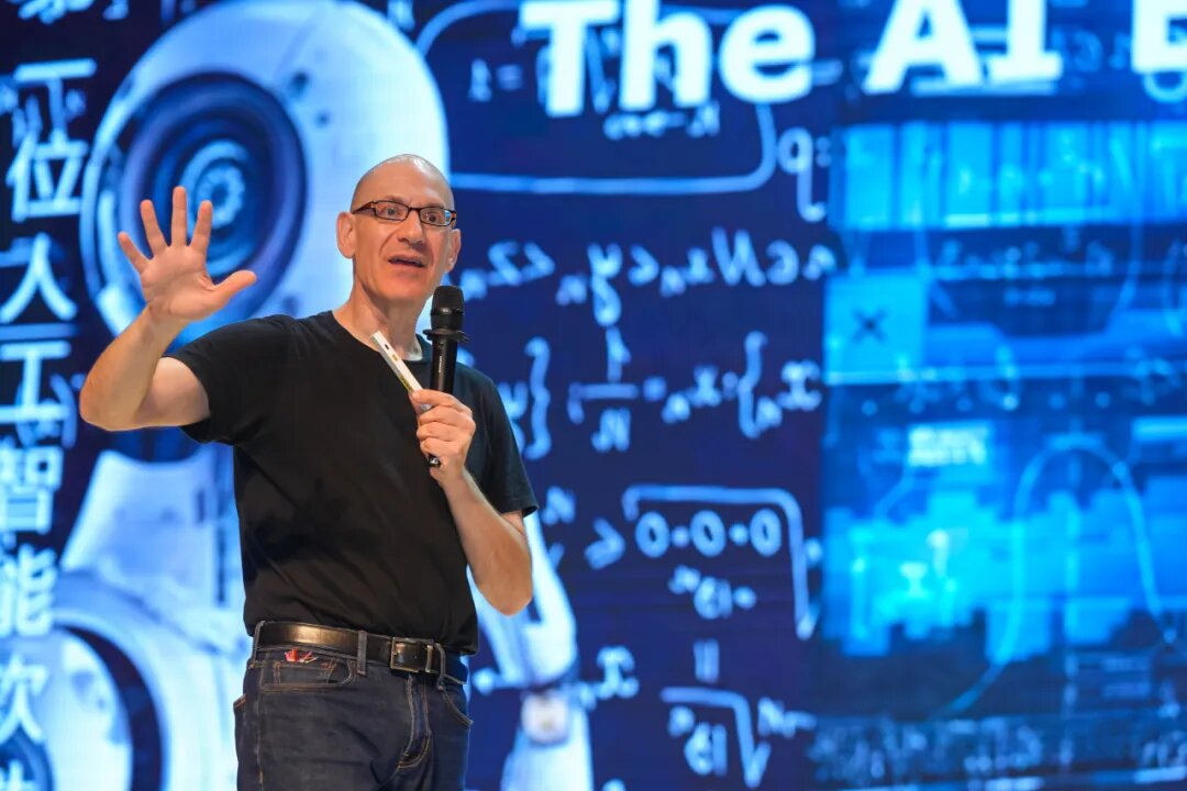 学在ZIBS丨Shaping the Next Wave: Captain Hoffman on Future of AI