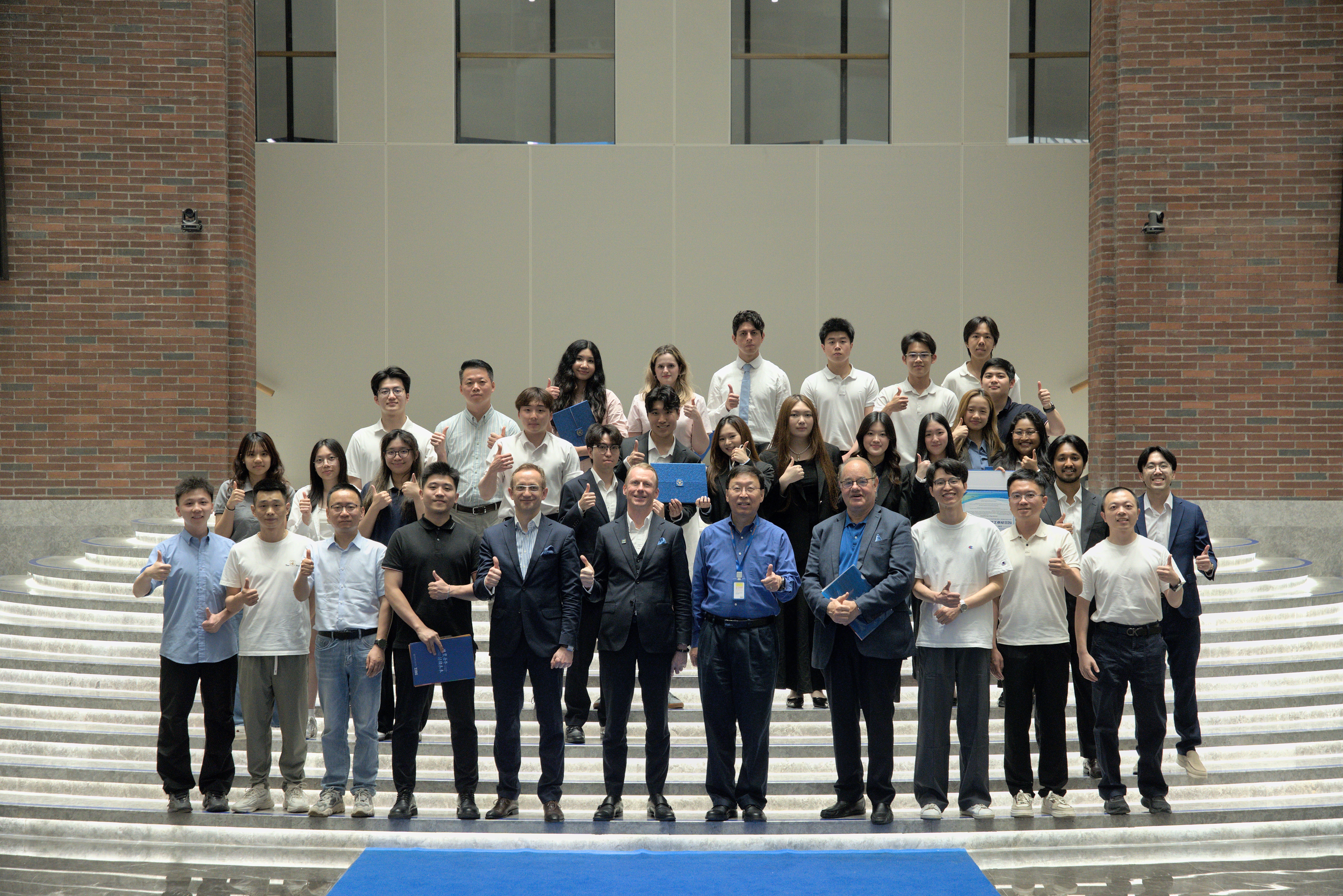 ZIBS动态丨创业工坊首期孵化阶段路演日落幕！ Demo Day Concluded!