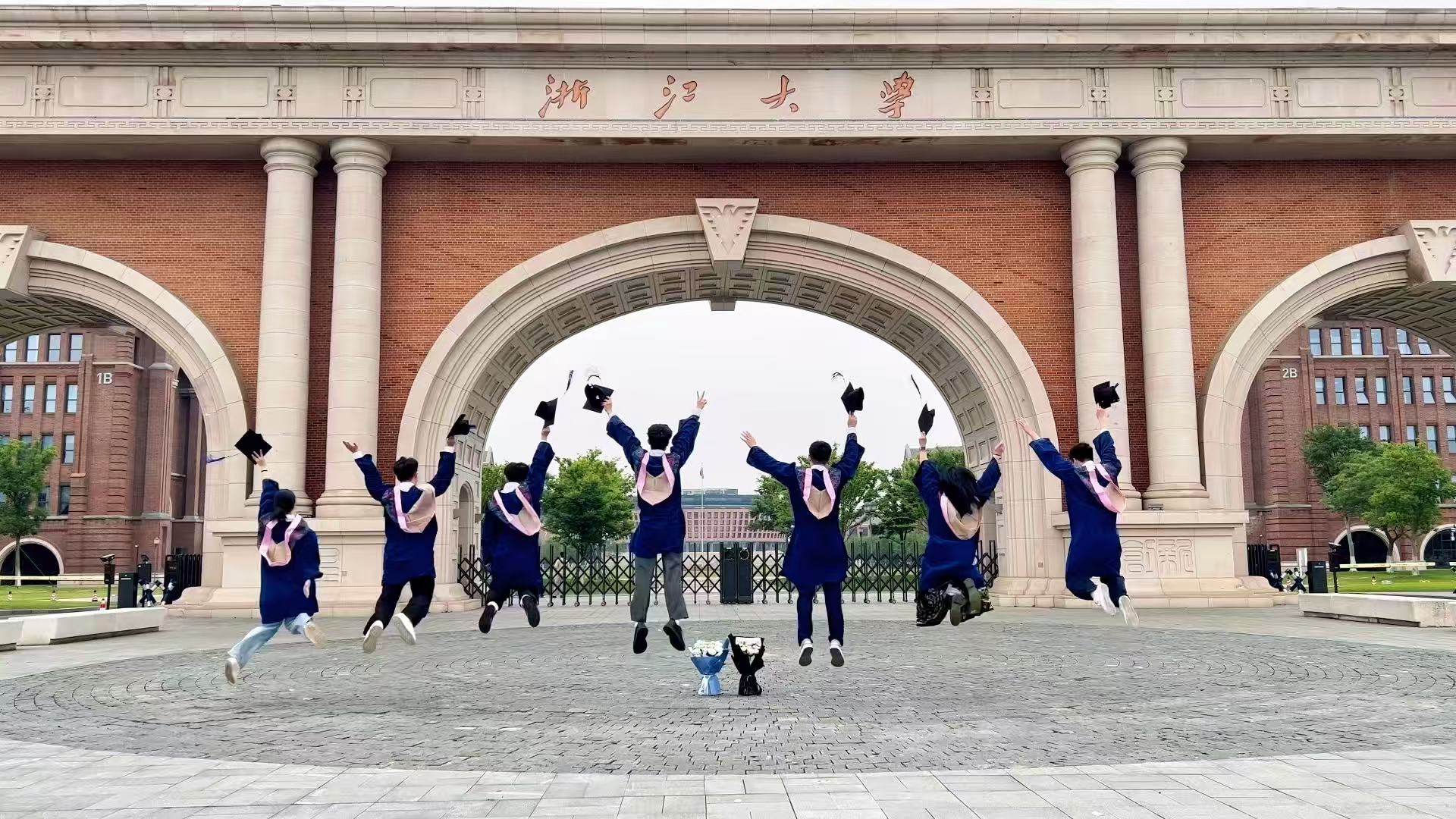 2025 Graduation丨Time Weaves Dreams, Stories Unfold