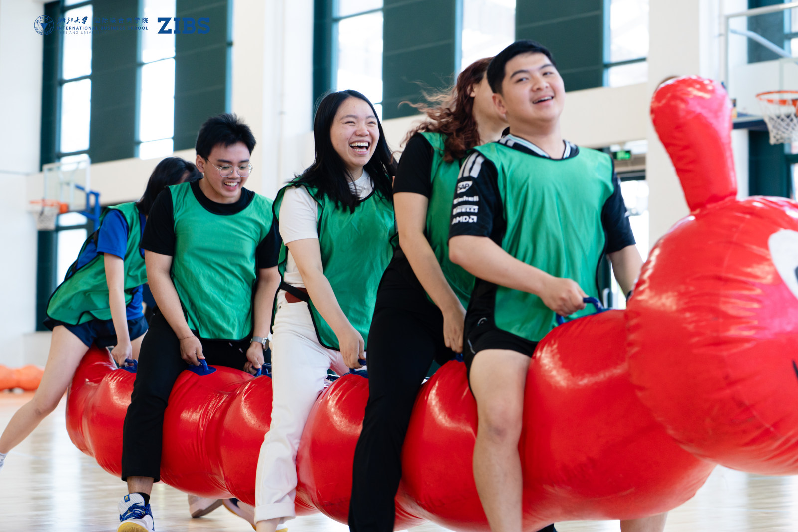 ZIBS 动态 | 燃动春日，趣享赛场：ZIBS趣味运动会 Spring Sports Day