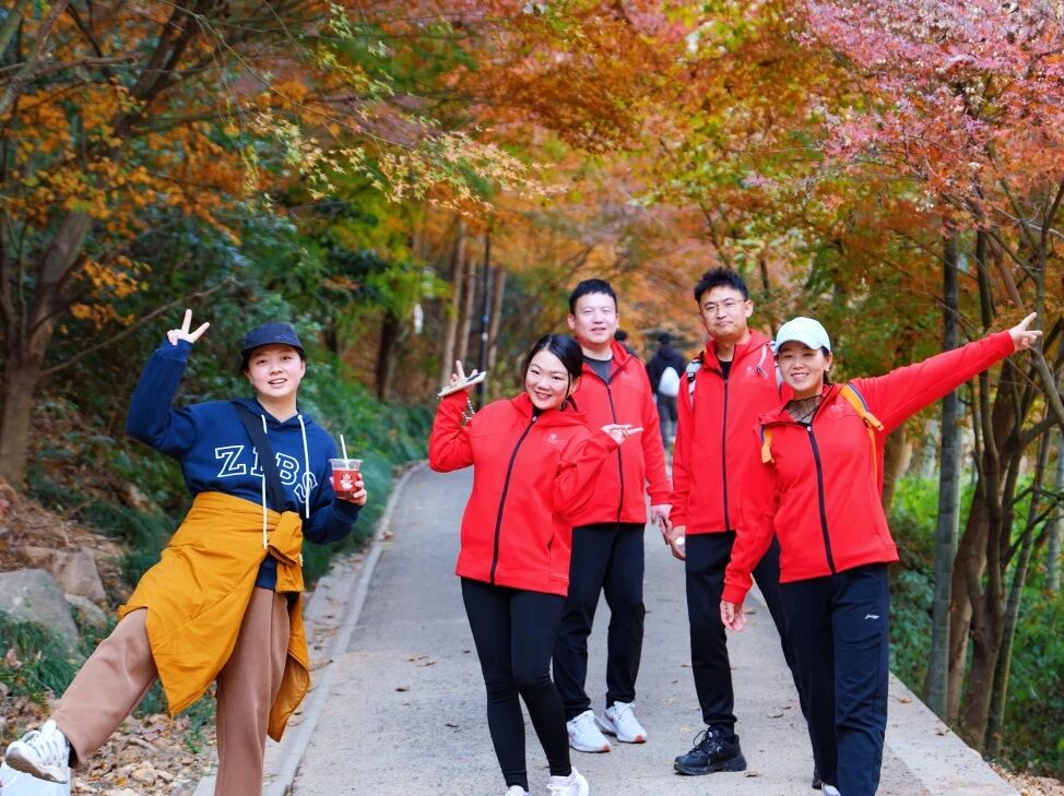 校友时刻｜踏秋而行，“毅”路生花：ZIBS校友秋日毅行　ZIBSOM Alumni Hike